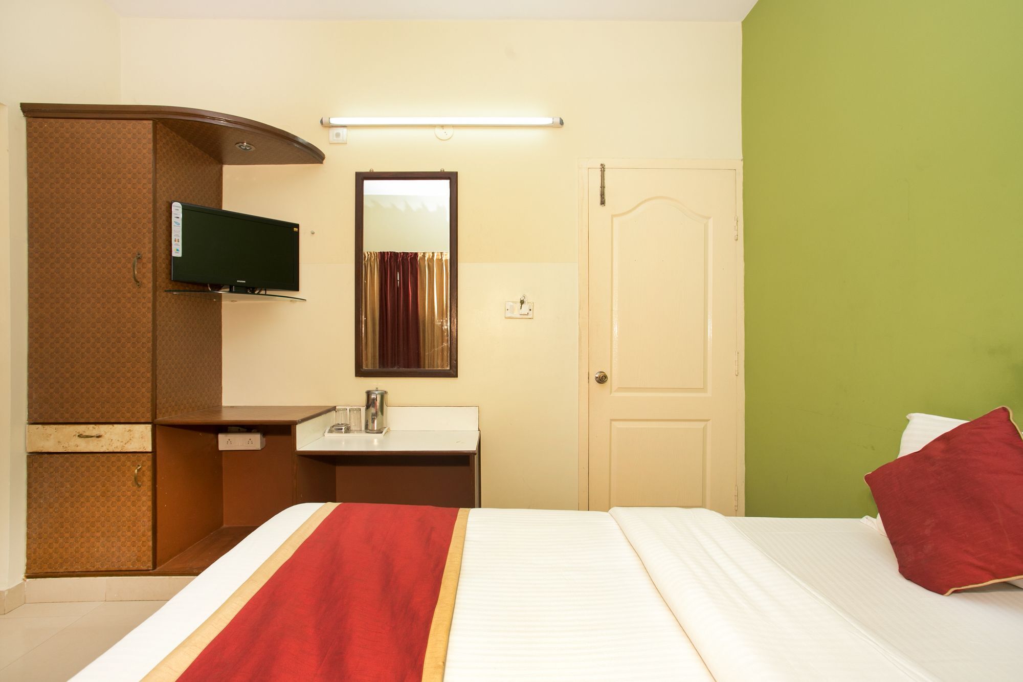 Hotel Oyo 10478 Raj Residency Bangalore Exterior foto